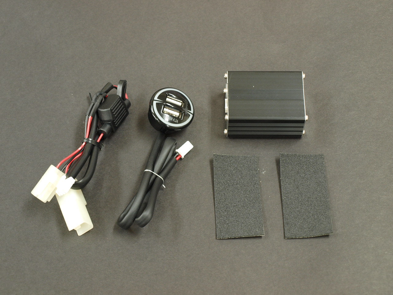 ジムニー用 Rim丸型汎用パワーUSB急速充電ポート[26φ]