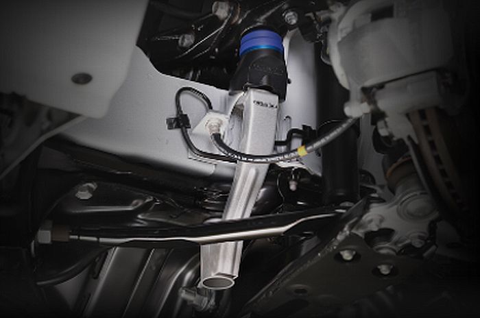 ハイエース 200系2WD用 玄武(Genb)リバンプサポートブラケット